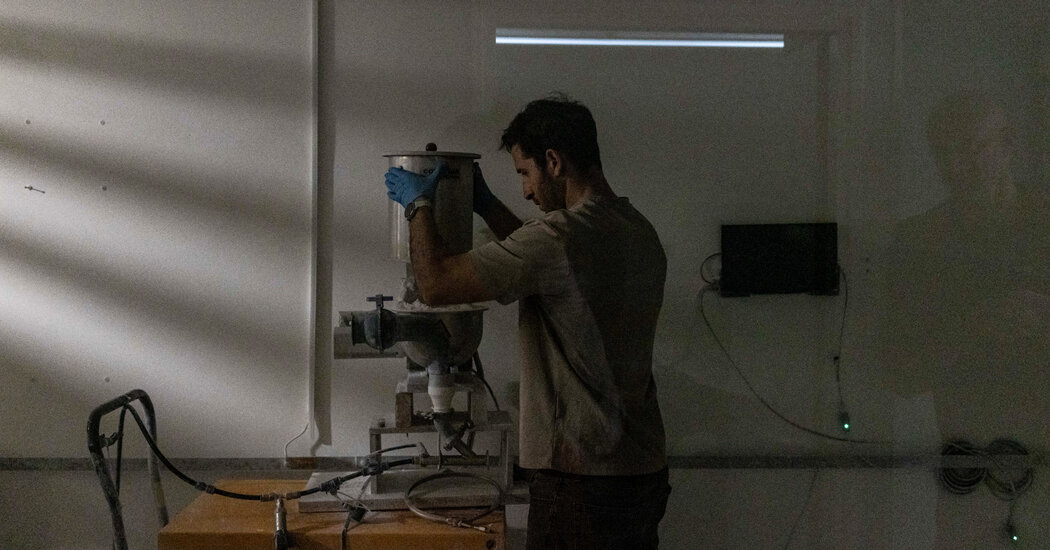 Can Tiny Reflective Particles Really Cool Earth?