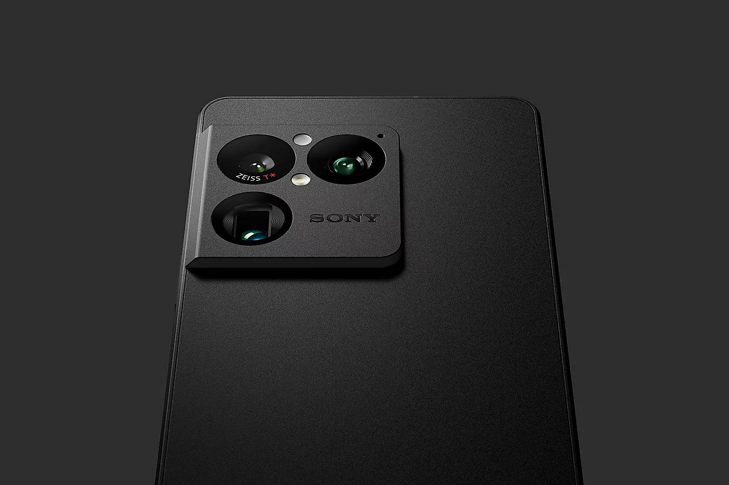 Sony’s Xperia 1 VIII Telephoto Overhaul: What Mobile Photographers Lose and Gain
