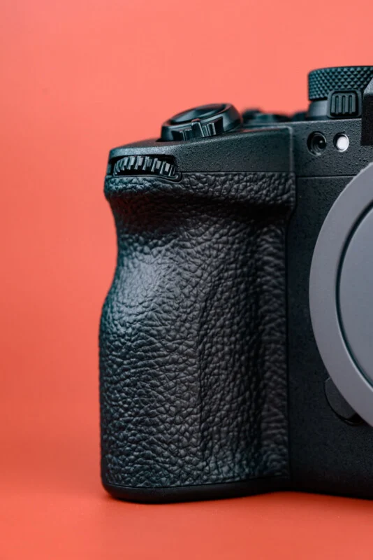 Sony a7R VI Review: High-Resolution Workhorse or Overkill?