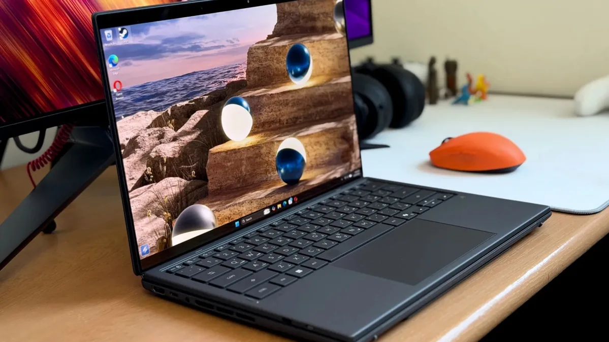 The Dual-Screen Laptop That Finally Makes Sense: Zenbook DUO UX8407AA Review