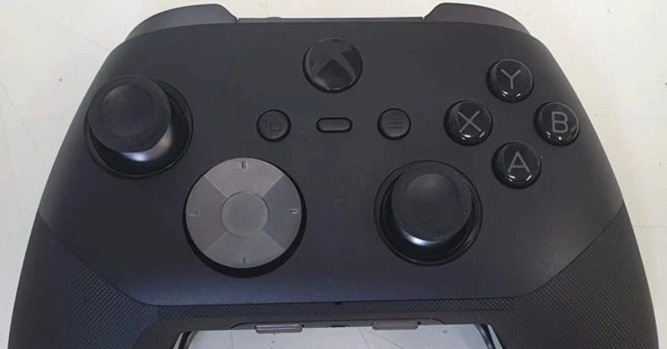 Xbox Elite Series 3 Leak: Scroll Wheels, Cloud Mode, and a Removable Battery Redefine the Pro Pad
