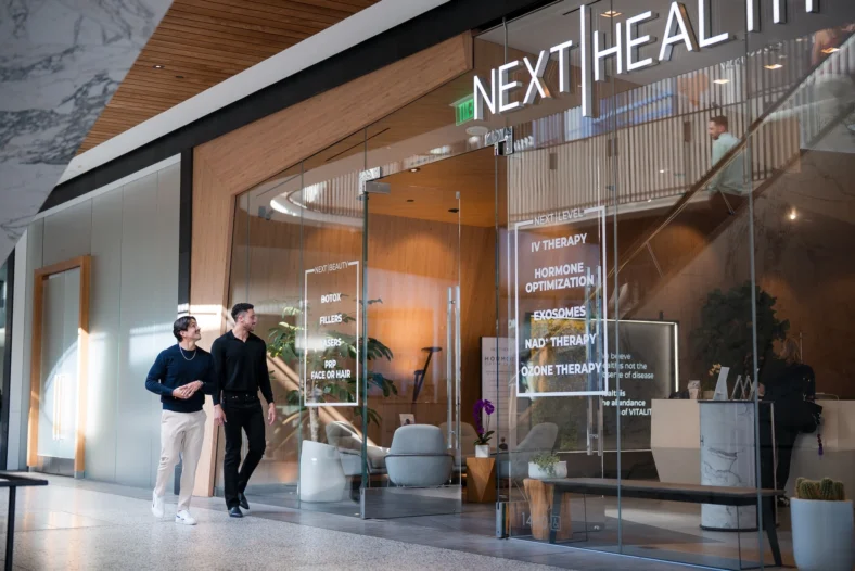 How Plug-and-Play Peptide Therapy Clinics Are Powering the Next Anti-Aging Franchise Wave