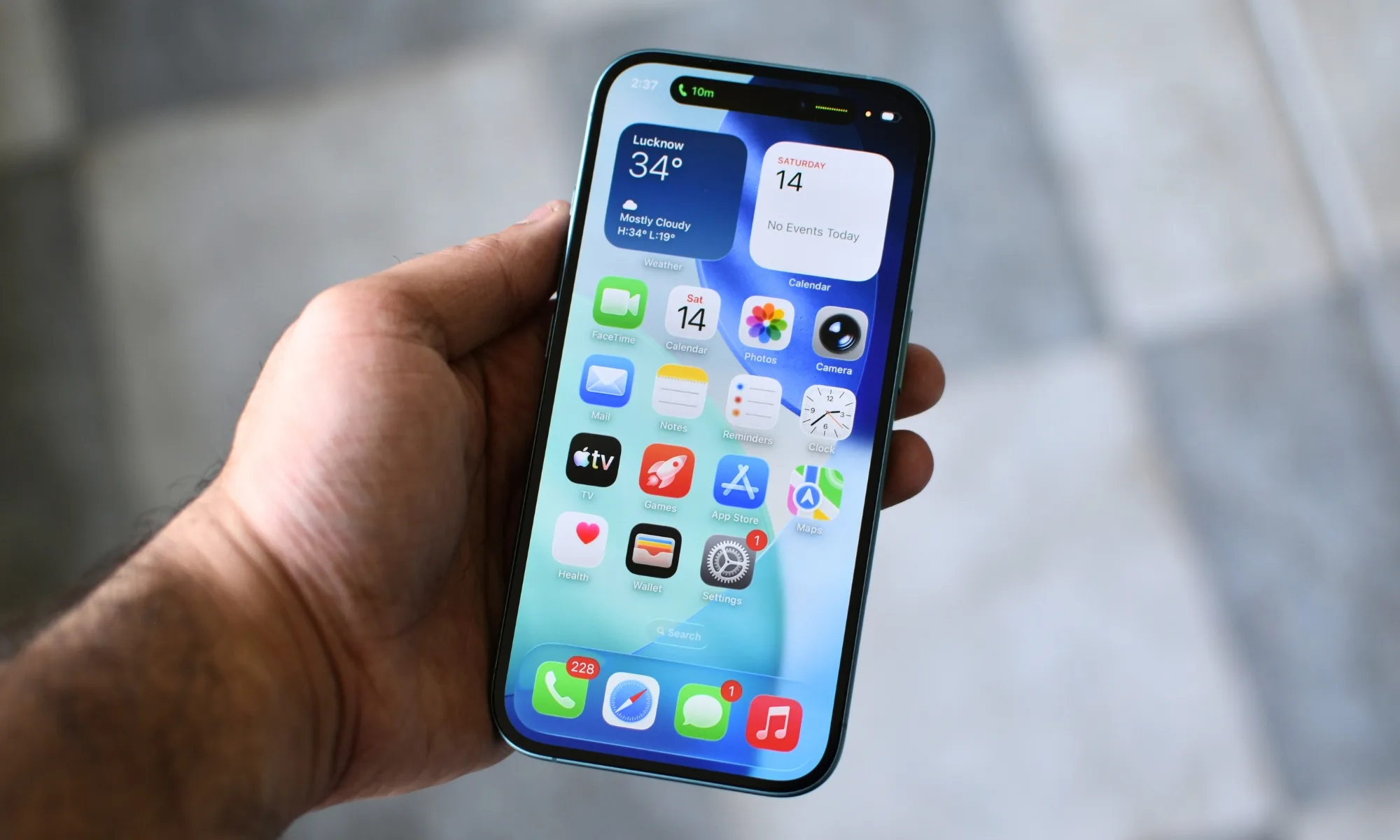 iPhone 18 Pro Tipped to Debut a Year Before Standard Model in Bold New Apple Play