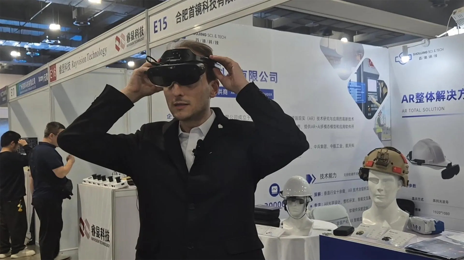 VR and AR Headsets Are Finally Shrinking Into Glasses—Here’s What Changed