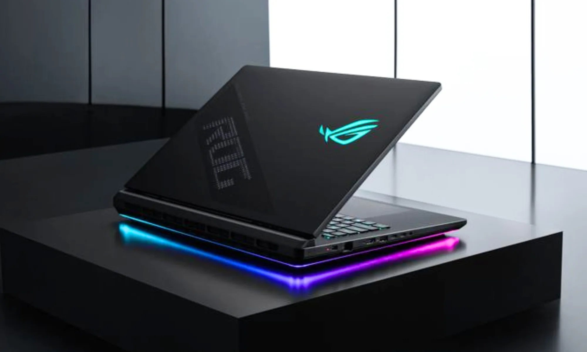 ASUS ROG Strix SCAR 18 Pushes 320W Power and Debuts 4K 240Hz Mini LED Gaming Display