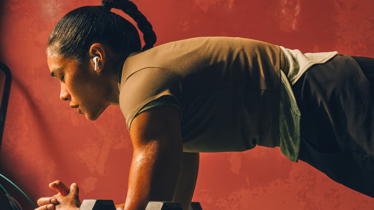 Apple Card Now Comes With Free AirPods Pro 3: How the New Sign-Up Push Works