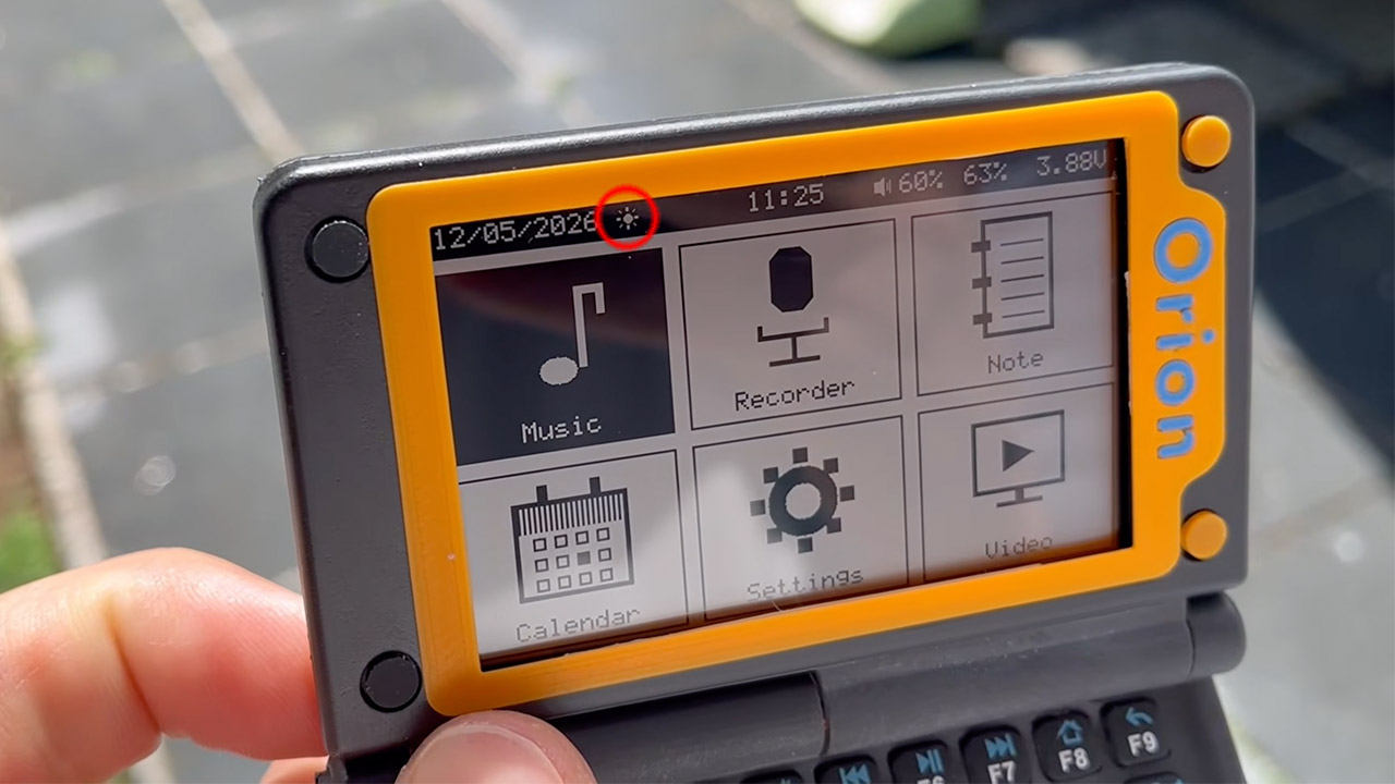 This Pocket-Sized Solar PDA Brings Retro Computing Into the Modern Era
