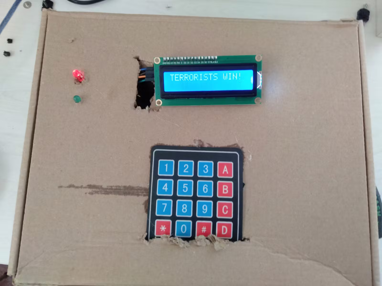 Build Your Own Gaming Gadgets With Arduino: Laser Range and CS:GO Bomb Timer