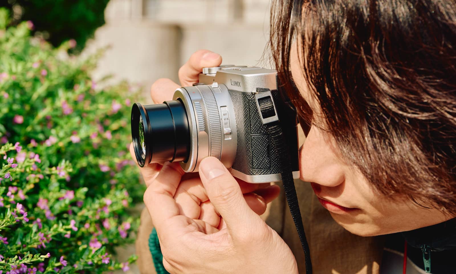 Panasonic’s L10 Proves Premium Compact Cameras Still Have a Place—But at What Cost?