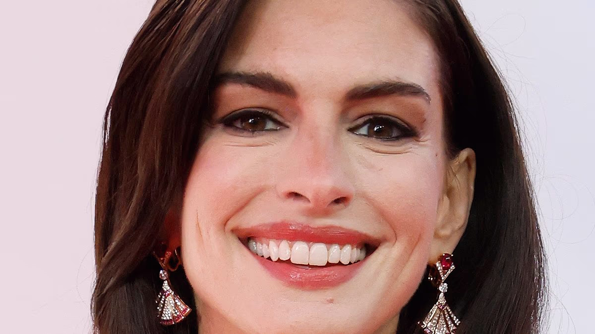 How Modern Cosmetic Procedures Keep Celebrities Looking Naturally Youthful