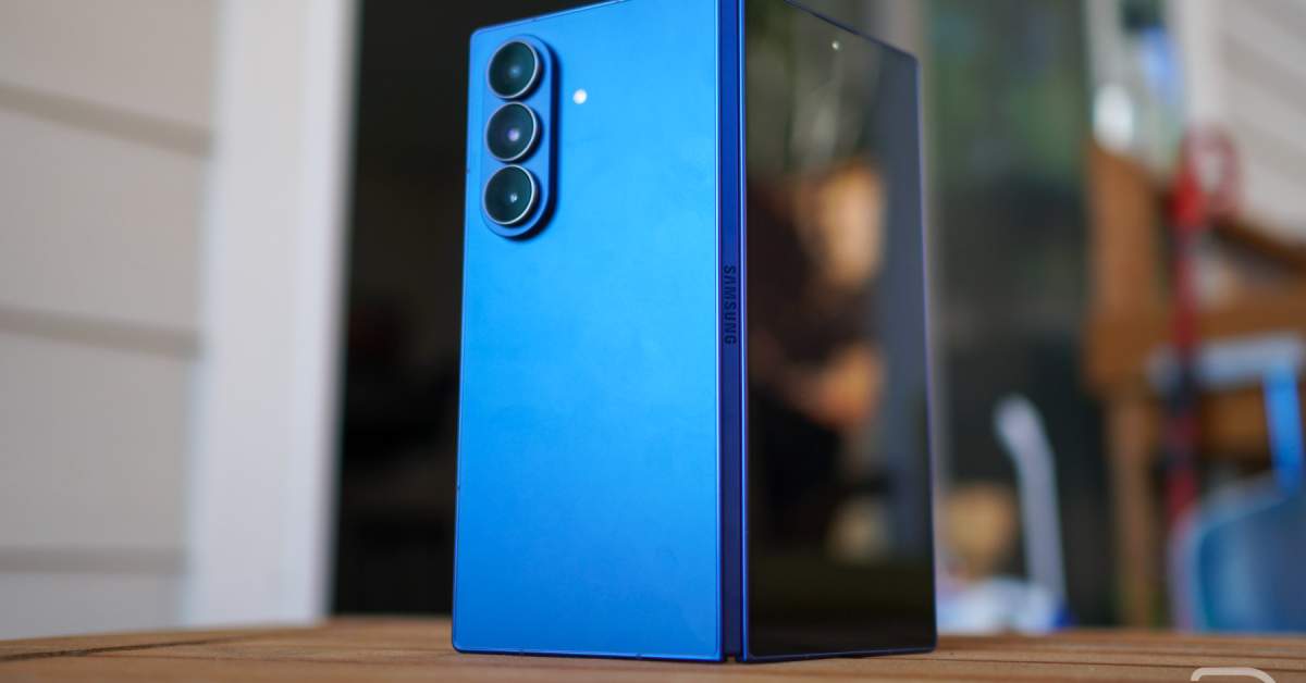 Galaxy Z Fold 7 Foldable Phone Drops $1,000: Premium Multitasking Power at a Breakthrough Price