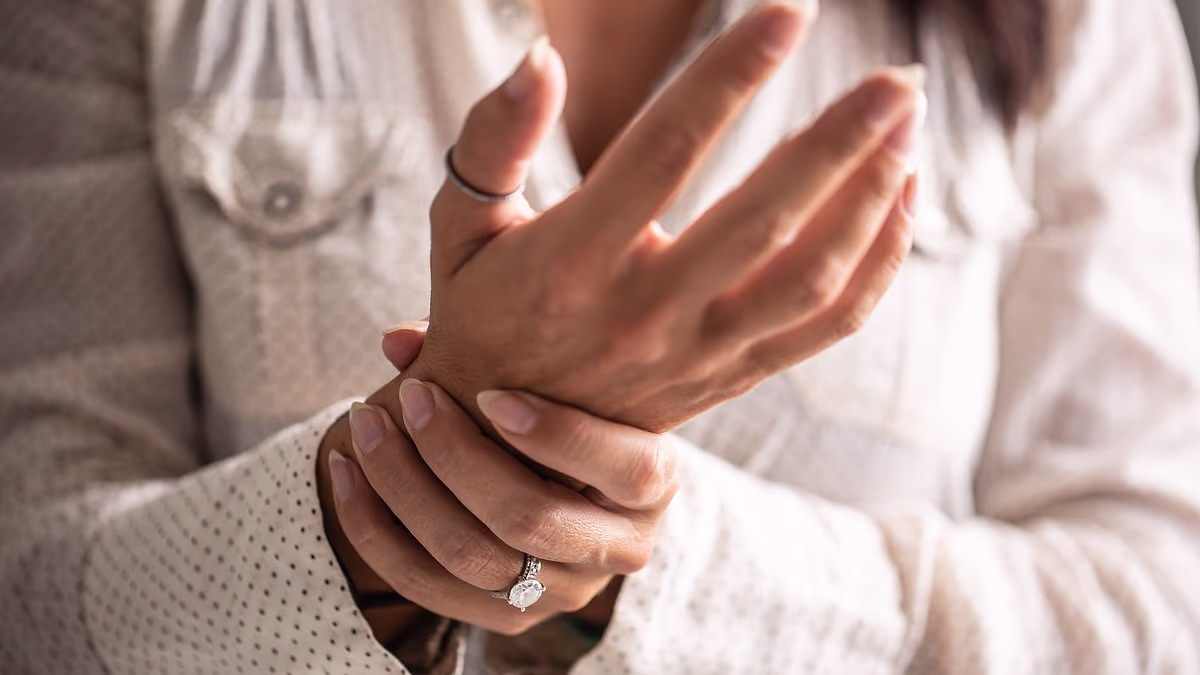 When Skin Symptoms Signal Something Serious: Why You Shouldn’t Ignore the Signs
