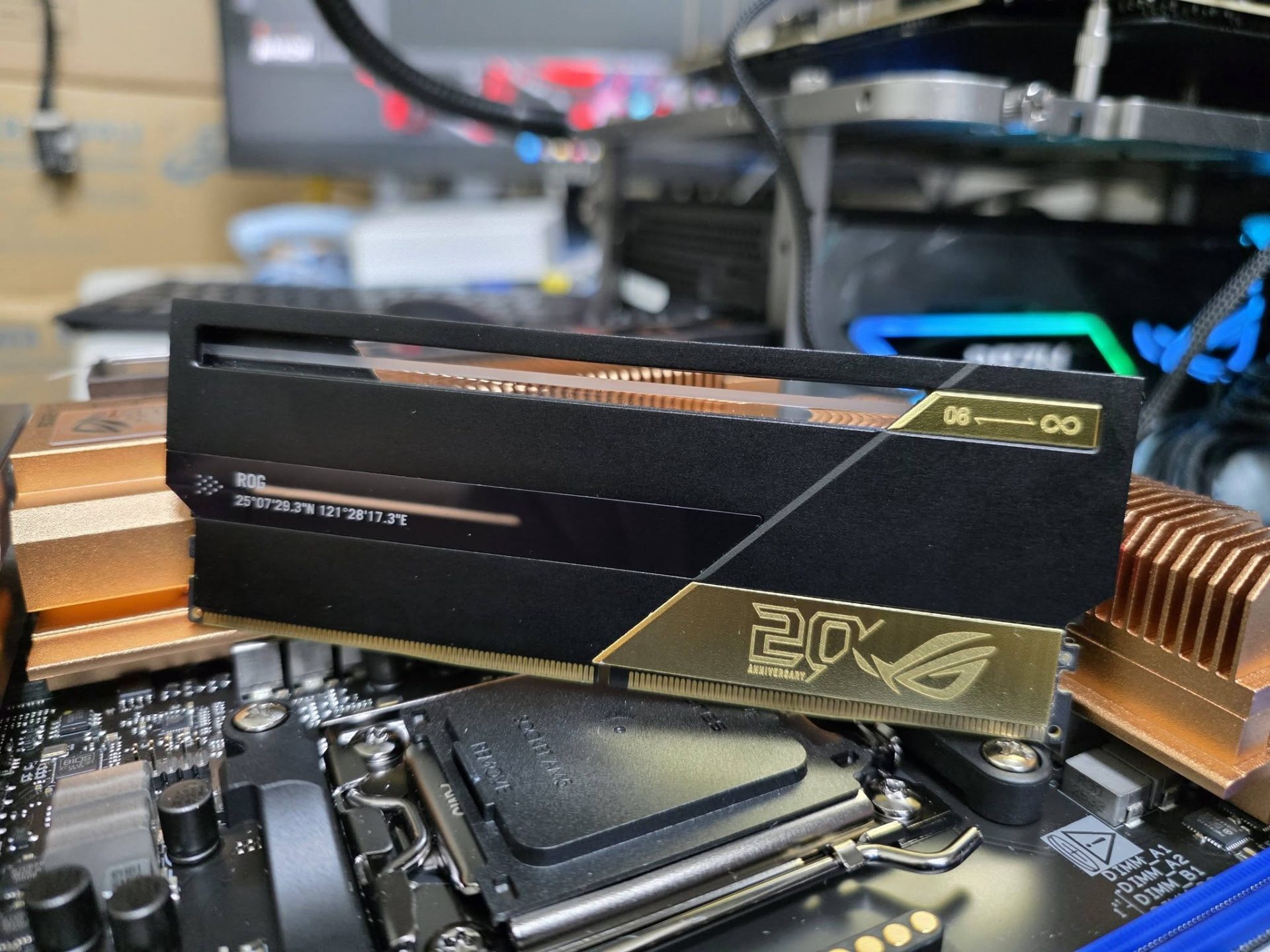 ASUS ROG DDR5 Memory Hits 8800 MT/s: Extreme Overclocking for Gaming and Workstations