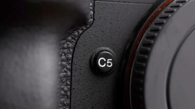 Sony a7R VI vs a1 II: Which High-End Camera Delivers Better Real‑World Value?