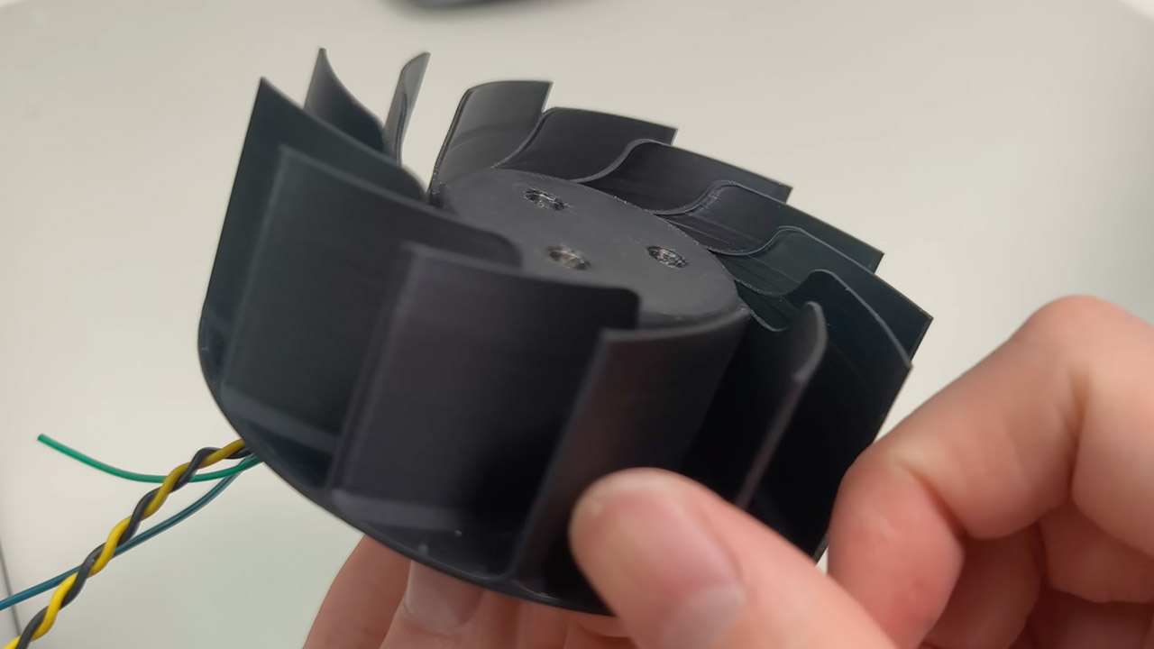 How a Modder Turned the PS5 Into a 2.8kg Laptop—and Solved Its Biggest Problem