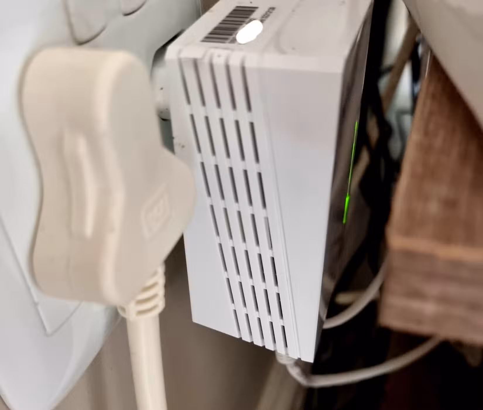 Powerline Adapters vs. Ethernet: The No‑Drill Shortcut to Wired Connectivity