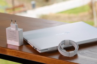 Compact 14-Inch OLED Laptops With AI: Acer Swift 14 AI vs Swift Edge 14 AI vs Honor MagicBook Pro 14