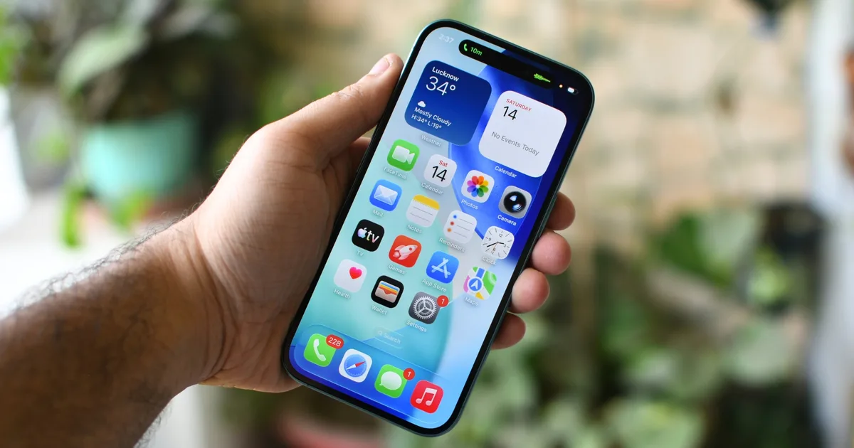 How iOS 27’s Apple Intelligence AI Will Reinvent Siri, Shortcuts, and Genmoji