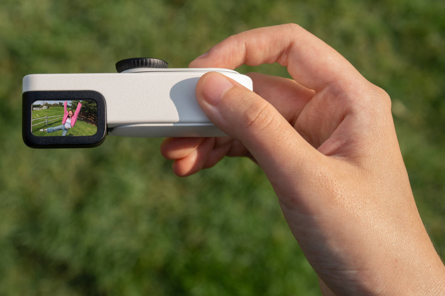 Insta360’s Retro Viewfinder Gives Tiny Action Cams a Waist-Level Film Camera Soul