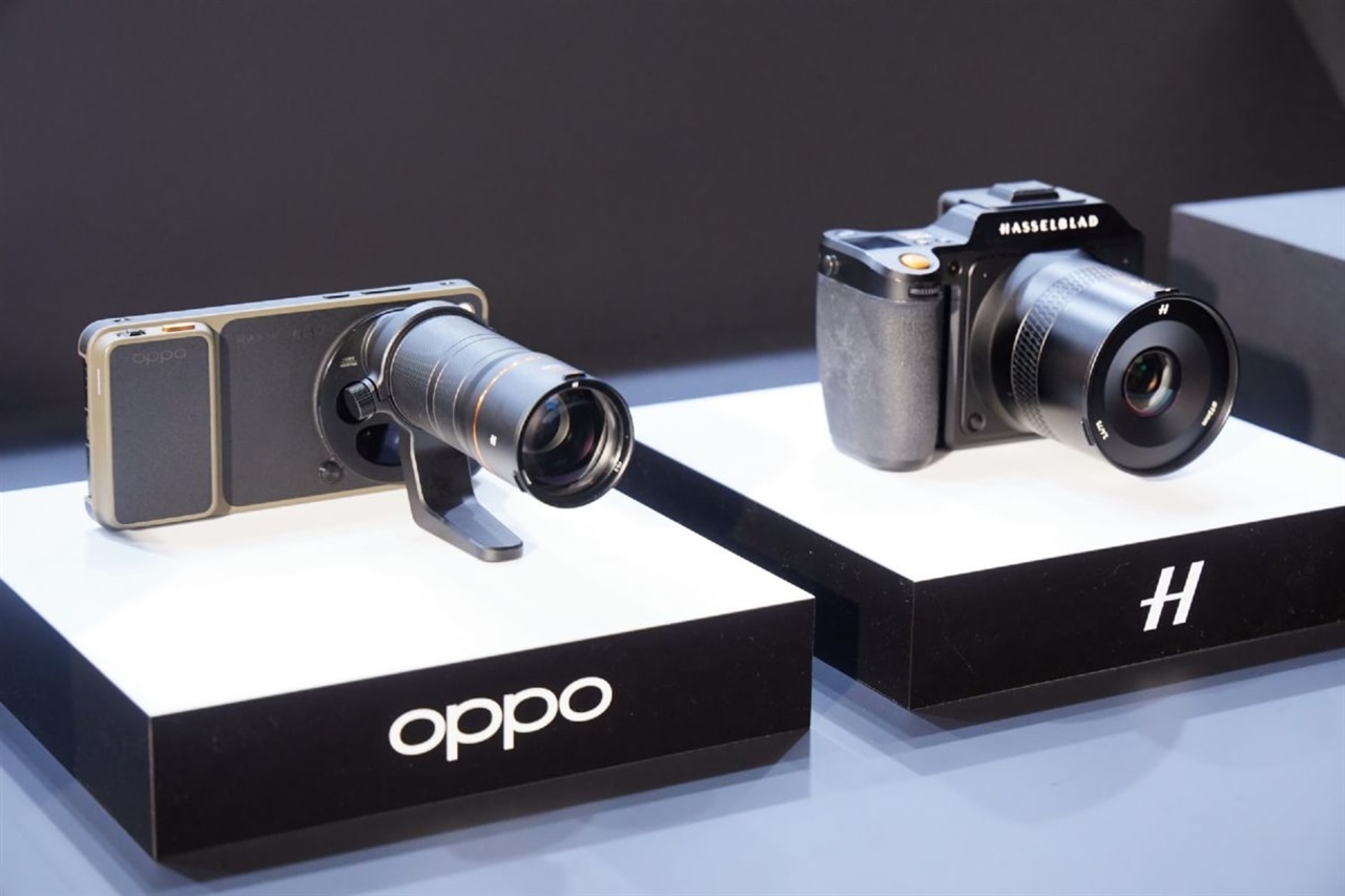Why Premium Phone Makers Are Keeping Telephoto Lenses for Flagship Models