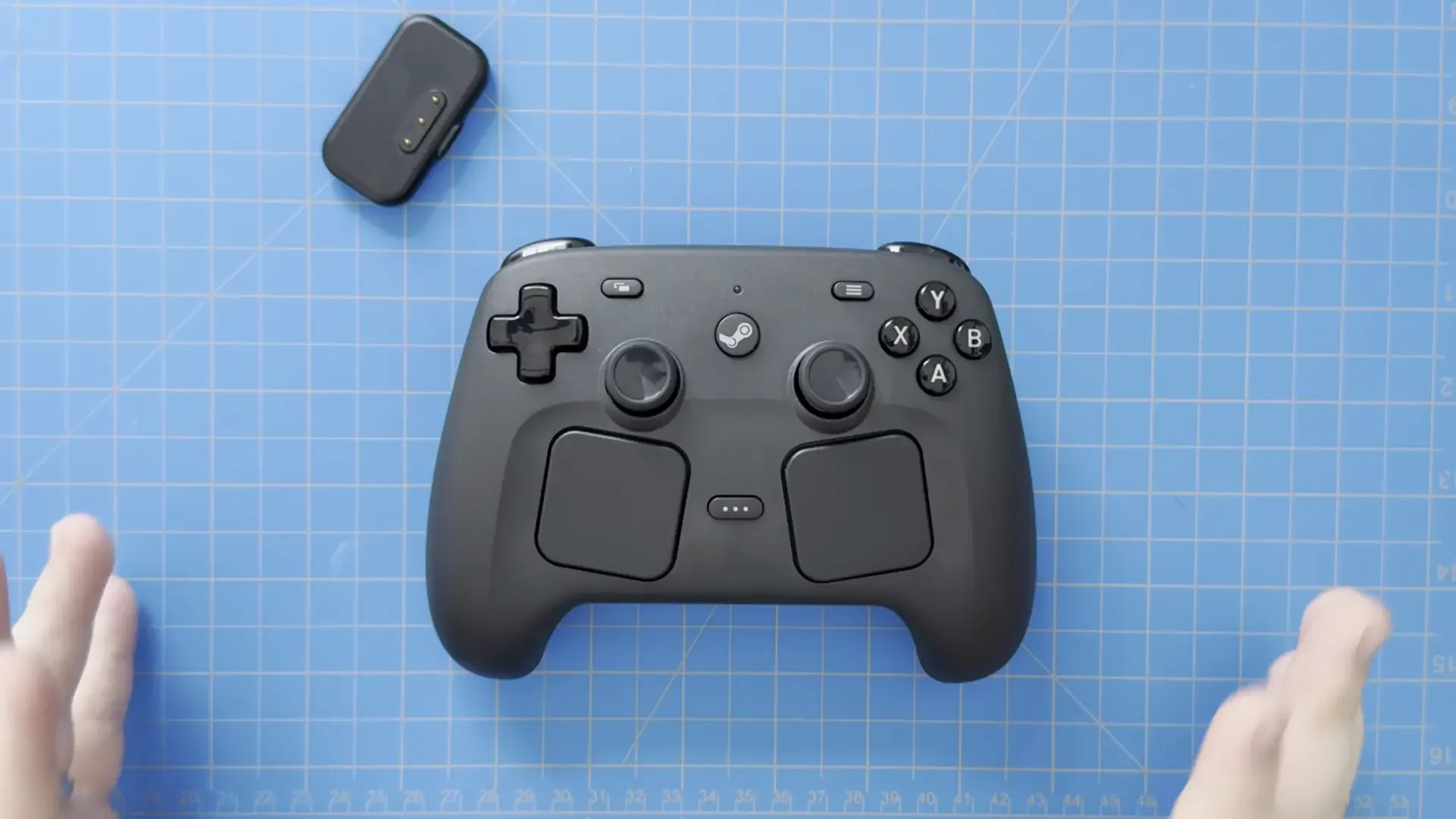 Why the Steam Controller’s Grip Sensors Are Its Most Underrated Superpower