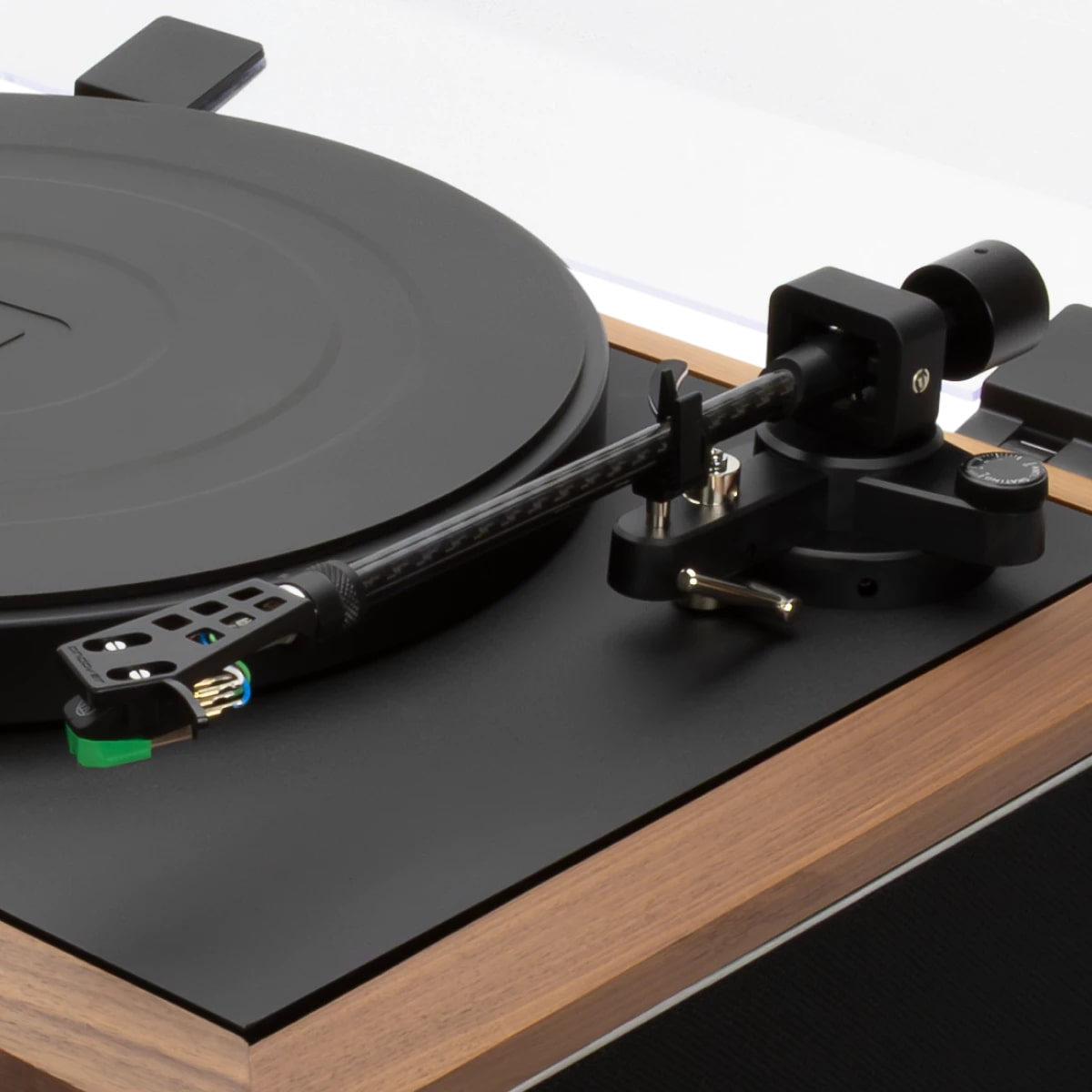 Furniture-Grade Vinyl Systems Are Redefining the Living Room Centerpiece