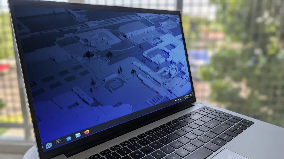 Kubuntu vs Fedora KDE: Which Plasma Desktop Is Better for Beginners?