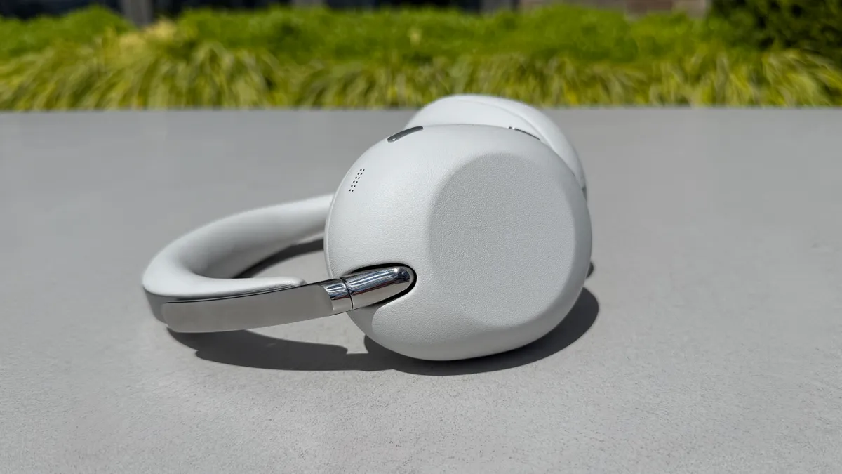Sony 1000X The Collexion Review: Practical Luxury or Overpriced Flagship?
