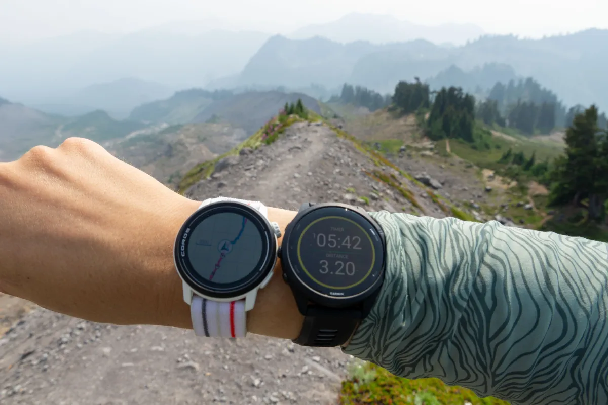 Fitness Tracker vs. Running Watch: How to Choose the Right Wearable for Your Training