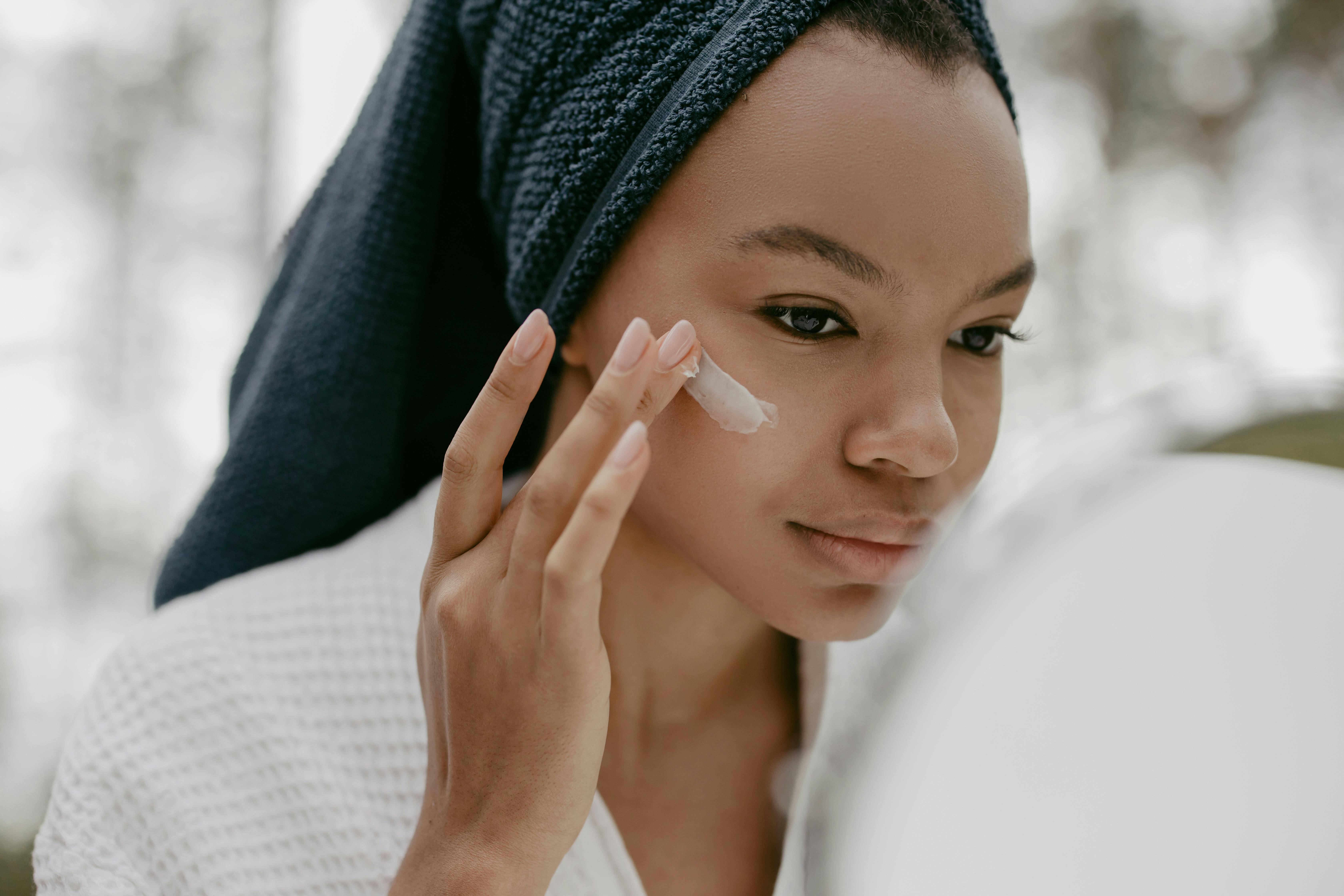 Bakuchiol Face Creams: The Gentle Retinol Alternative for Aging, Dry Skin