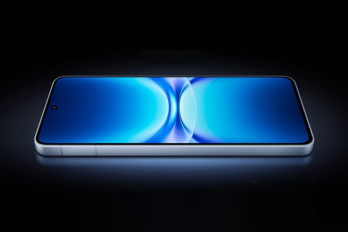 iQOO 15T Gaming Phone Packs 8,000mAh Battery and Custom Q3 Chip—Here’s What Makes It Stand Out