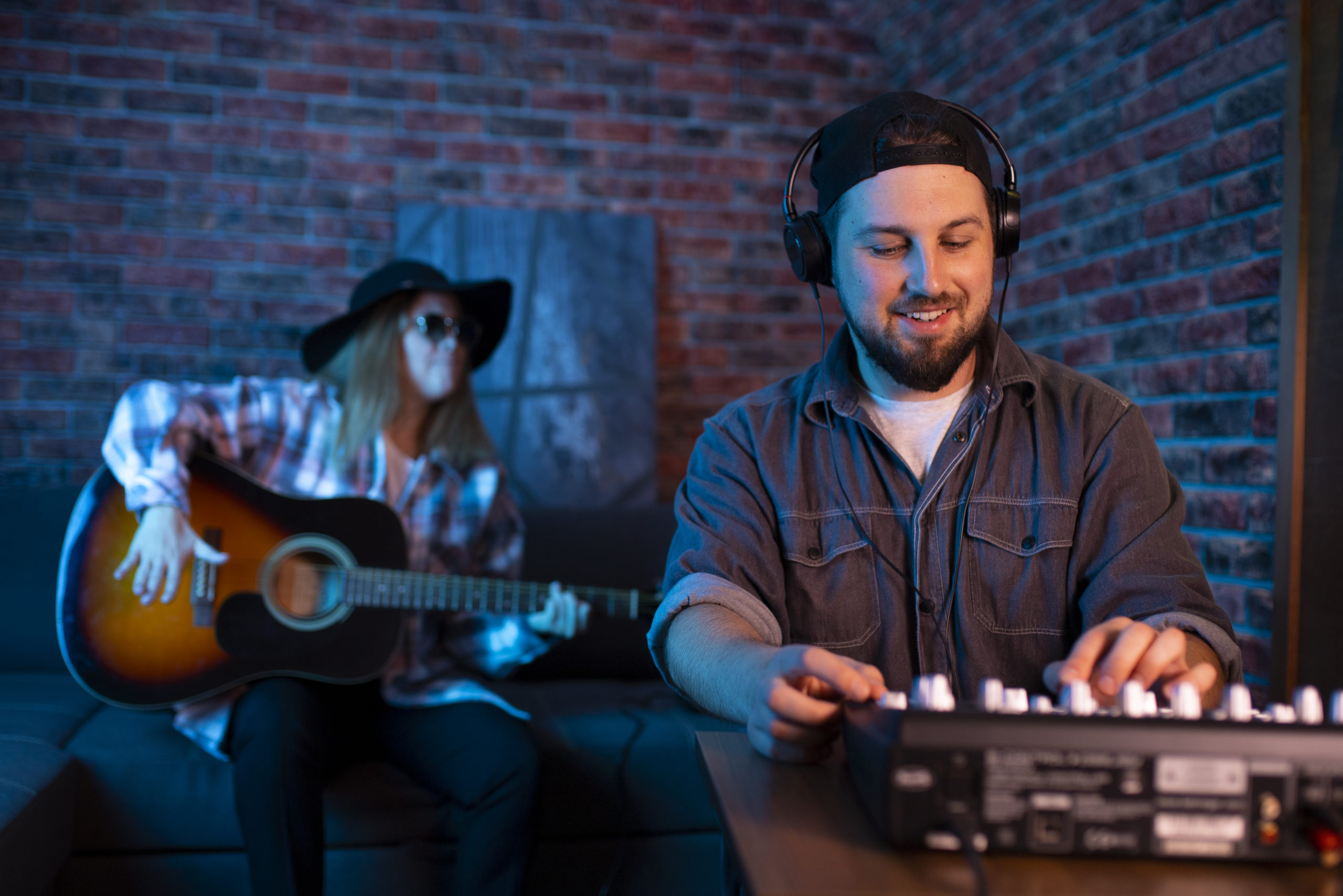 How AI Music Generators Work: A Complete Guide to Creating Professional Tracks