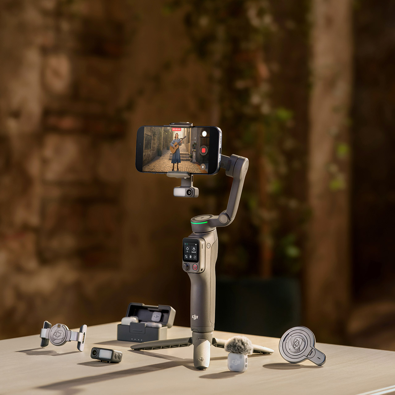 DJI’s Detachable Monitor Reinvents Smartphone Gimbal Shooting for Solo Creators