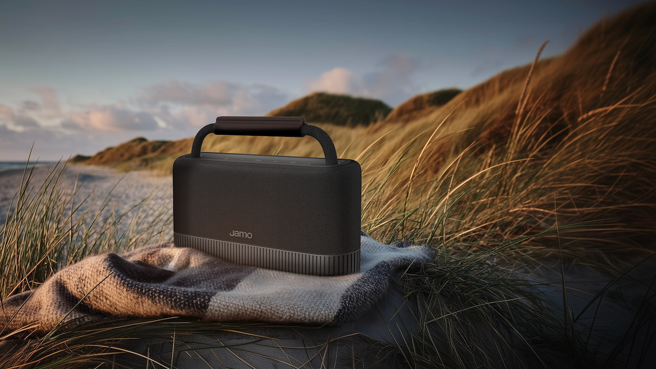 Fyne Audio Cubitt 5 vs. Jamo HYG: A New Mid-Range Active Speaker Showdown