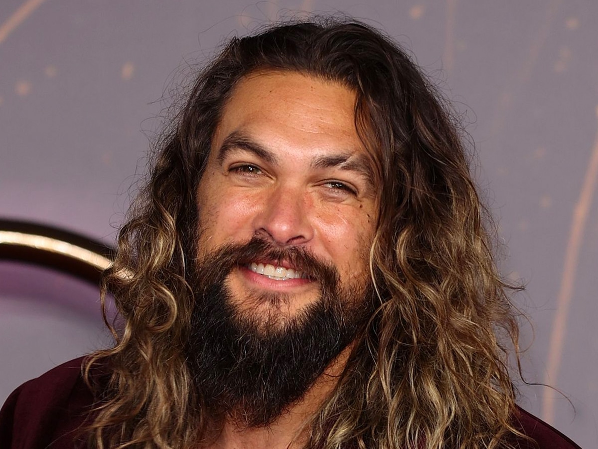 How to Navigate the Awkward Phase of Growing Men’s Long Hair