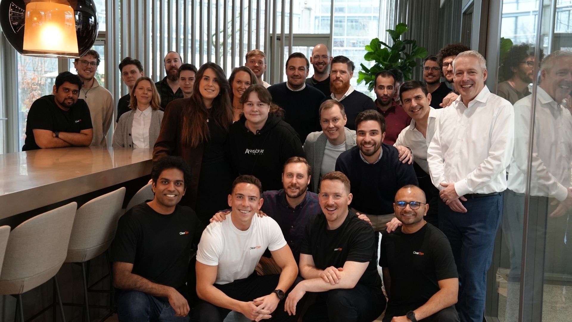 Enterprise AI Agents Draw Record Capital as Automation Sweeps Procurement and Operations