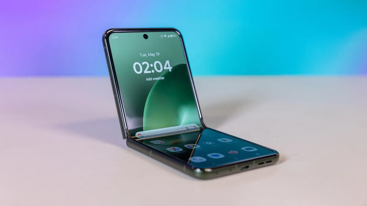Motorola’s New Razr Lineup Tests How Much Extra Consumers Will Pay for Small Upgrades