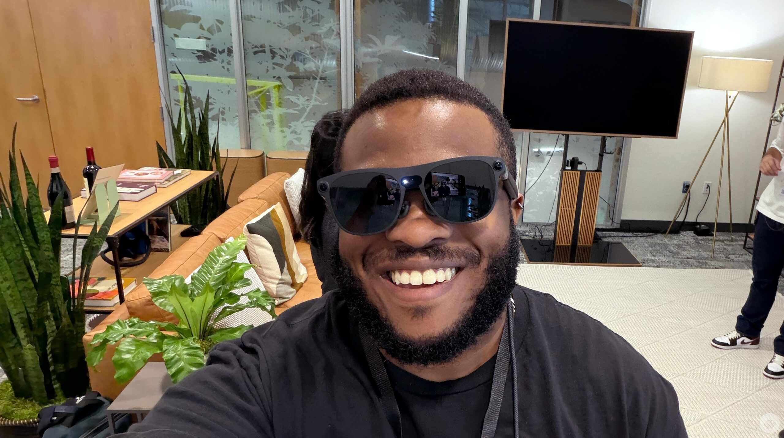 Xreal’s Project Aura: Android XR Wired Glasses Aim for Everyday AR with a 70-Degree View
