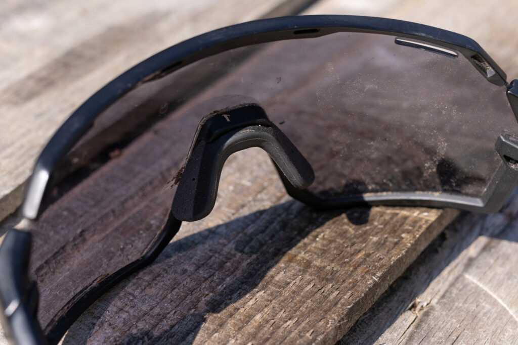 Adaptive Lens Technology for Summer: How Photochromic Sunglasses Protect Your Eyes