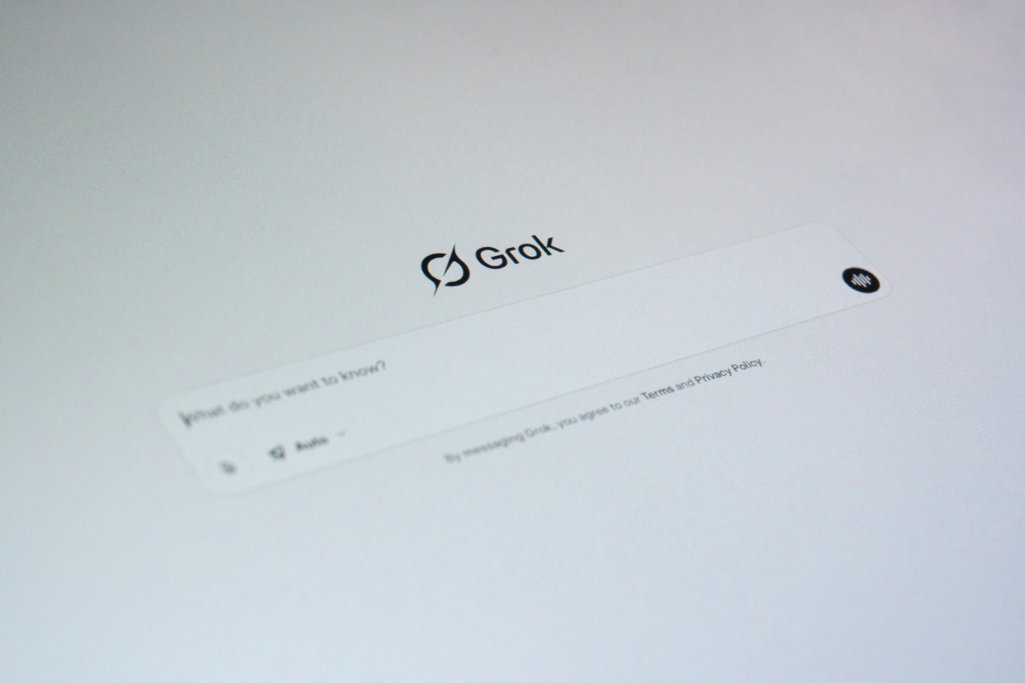 Grok V9-Medium Arrives With 1.5 Trillion Parameters: How It Stacks Against Claude and ChatGPT