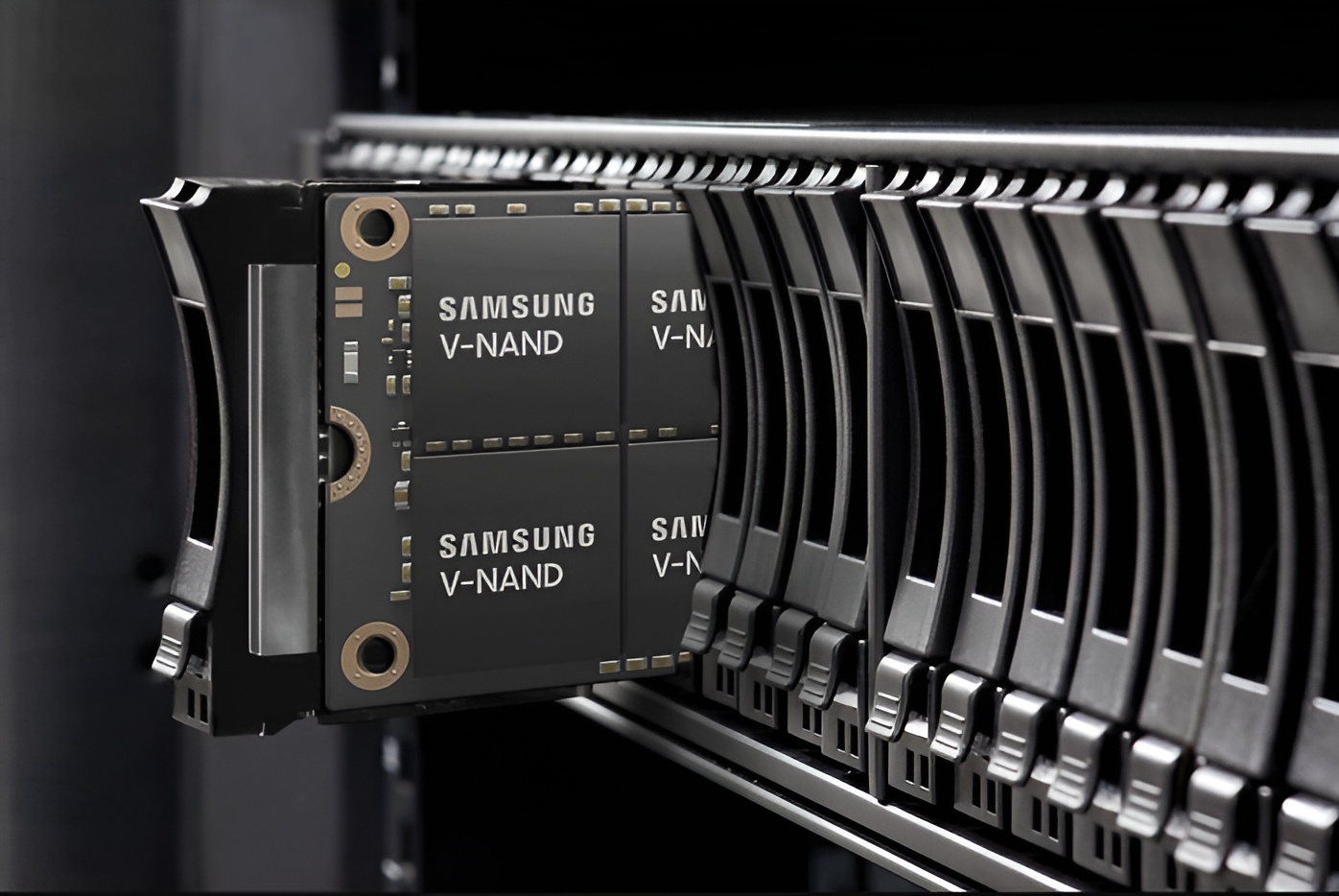 Samsung’s 900-Layer V-NAND Prototype Signals a Storage Density Breakthrough
