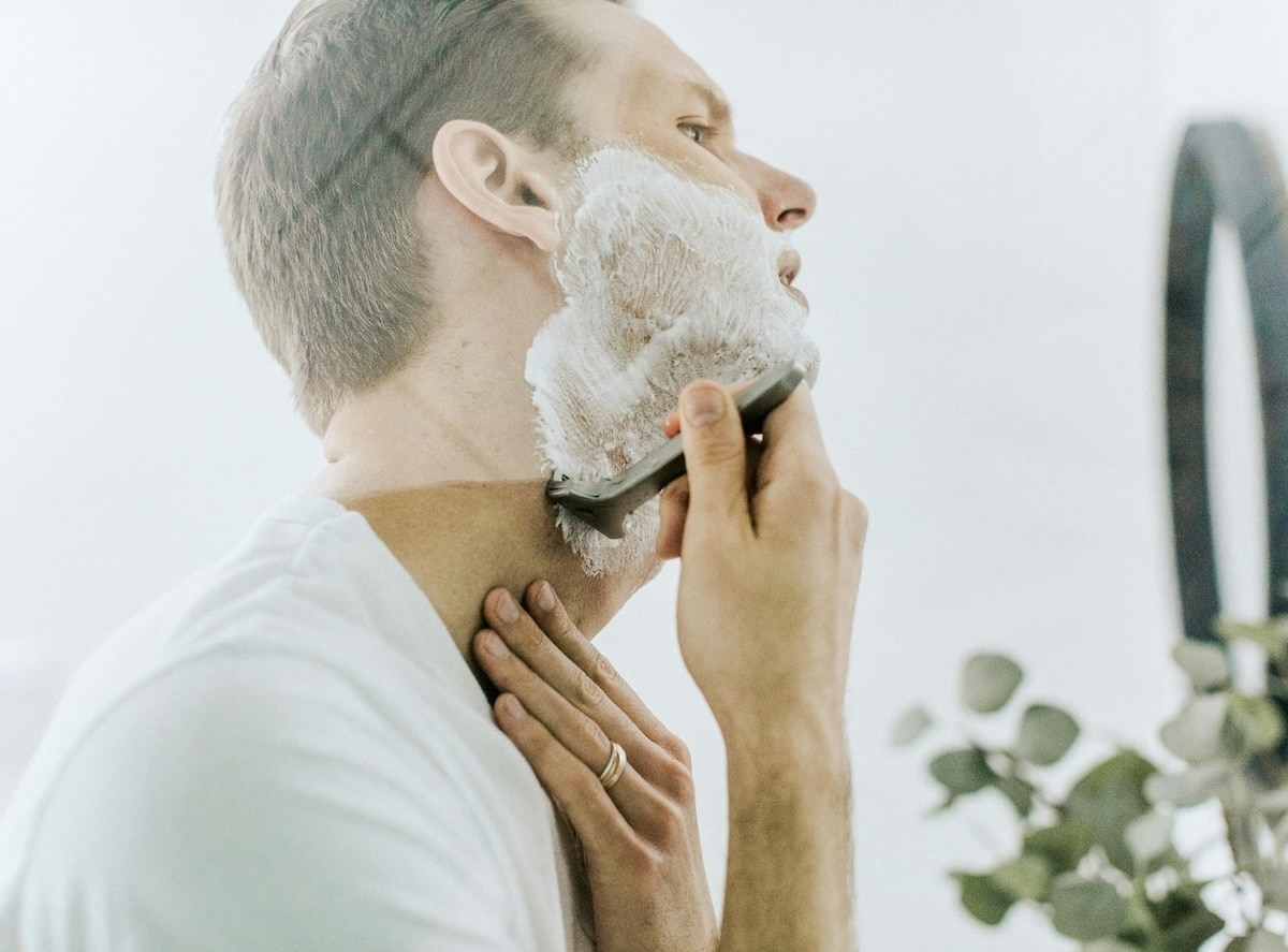 Razor Burn vs Razor Bumps: A Science-Backed Guide to Prevention and Treatment