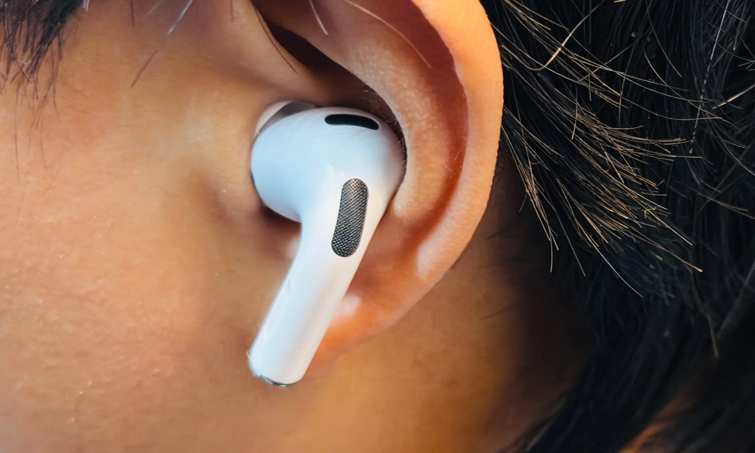AirPods Pro 3 After 8 Months: Premium Perks or Overpriced Hype?