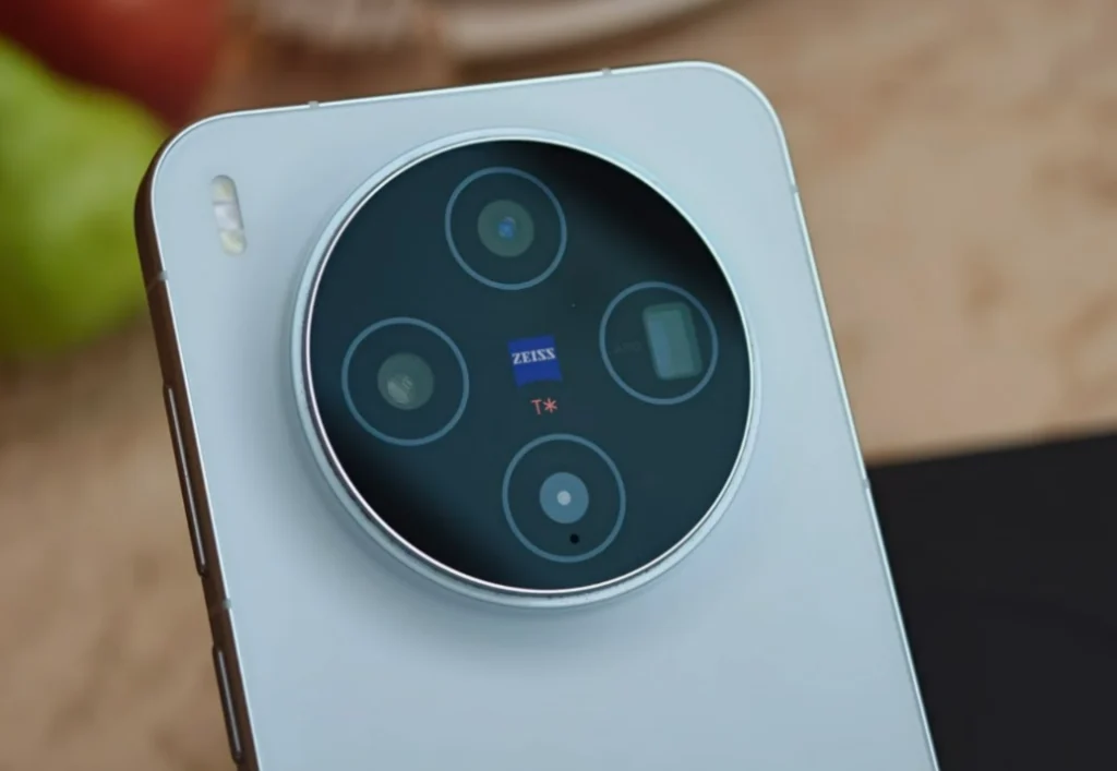 Vivo X500 Pro Swaps 200MP Periscope for 64MP Telephoto: Smart Downgrade or Missed Opportunity?