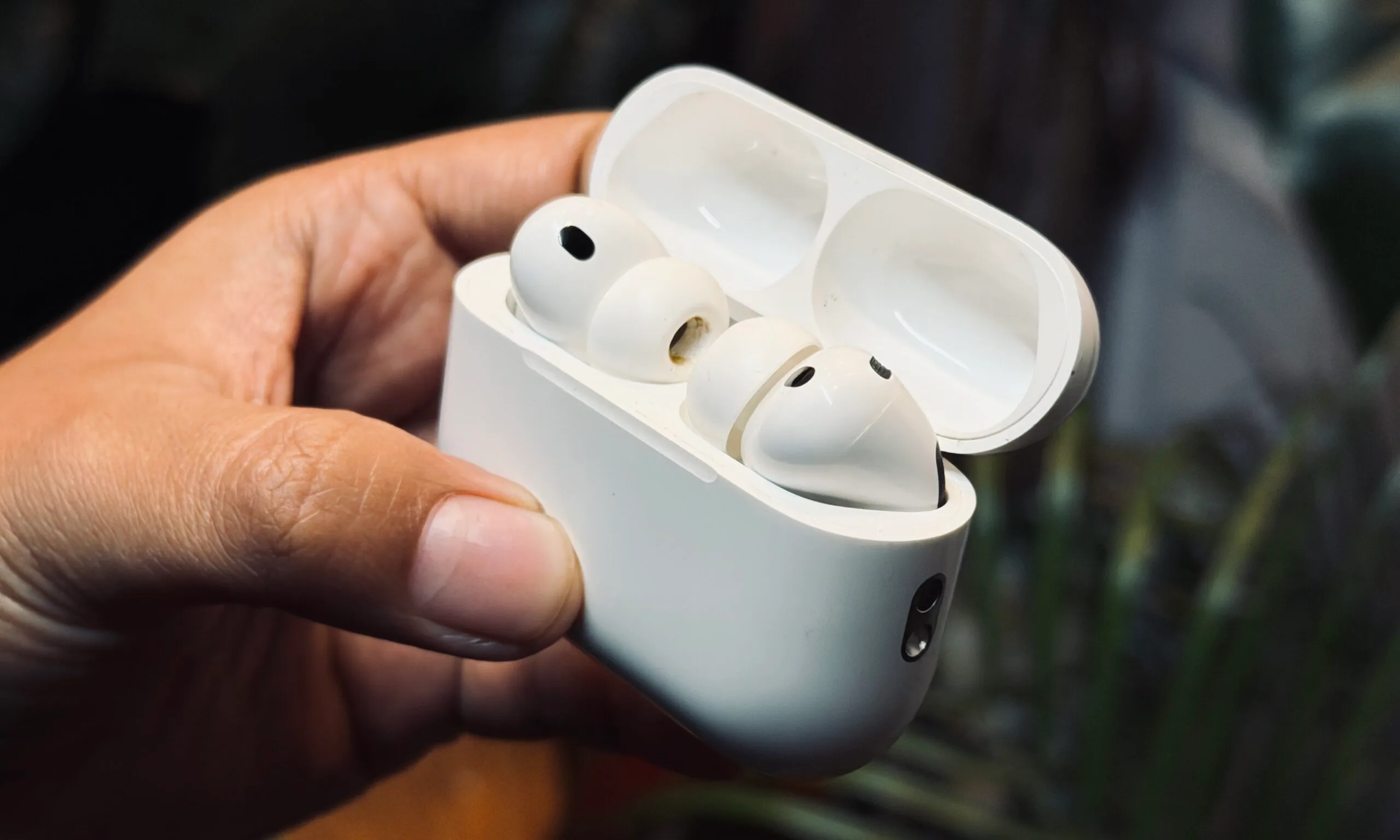 AirPods Pro 3 After 8 Months: Premium Perks or Overpriced Hype?