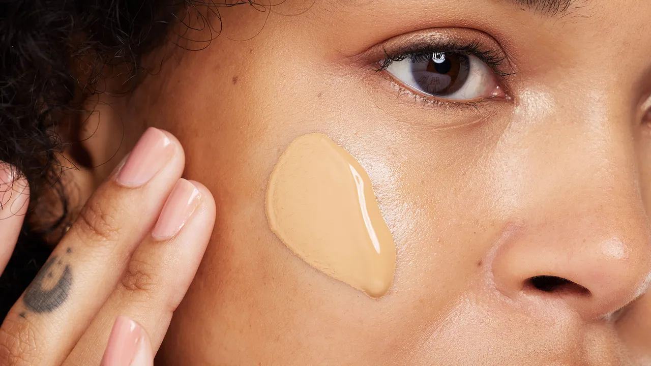 Master Tinted Moisturizer Application: Pro Techniques for a Flawless, Glowing Finish