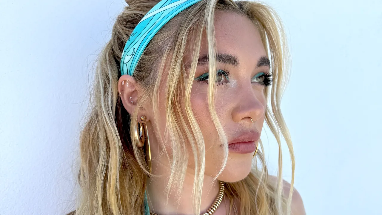 Turquoise Eyeliner and Gilded Glitter: The New Celebrity Eye Statement