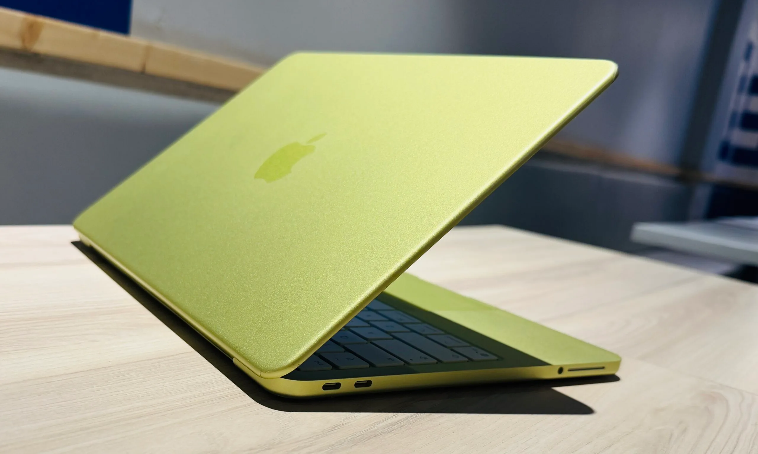 Snapdragon C Processor Targets $300 Windows Laptops With All-Day Battery Life