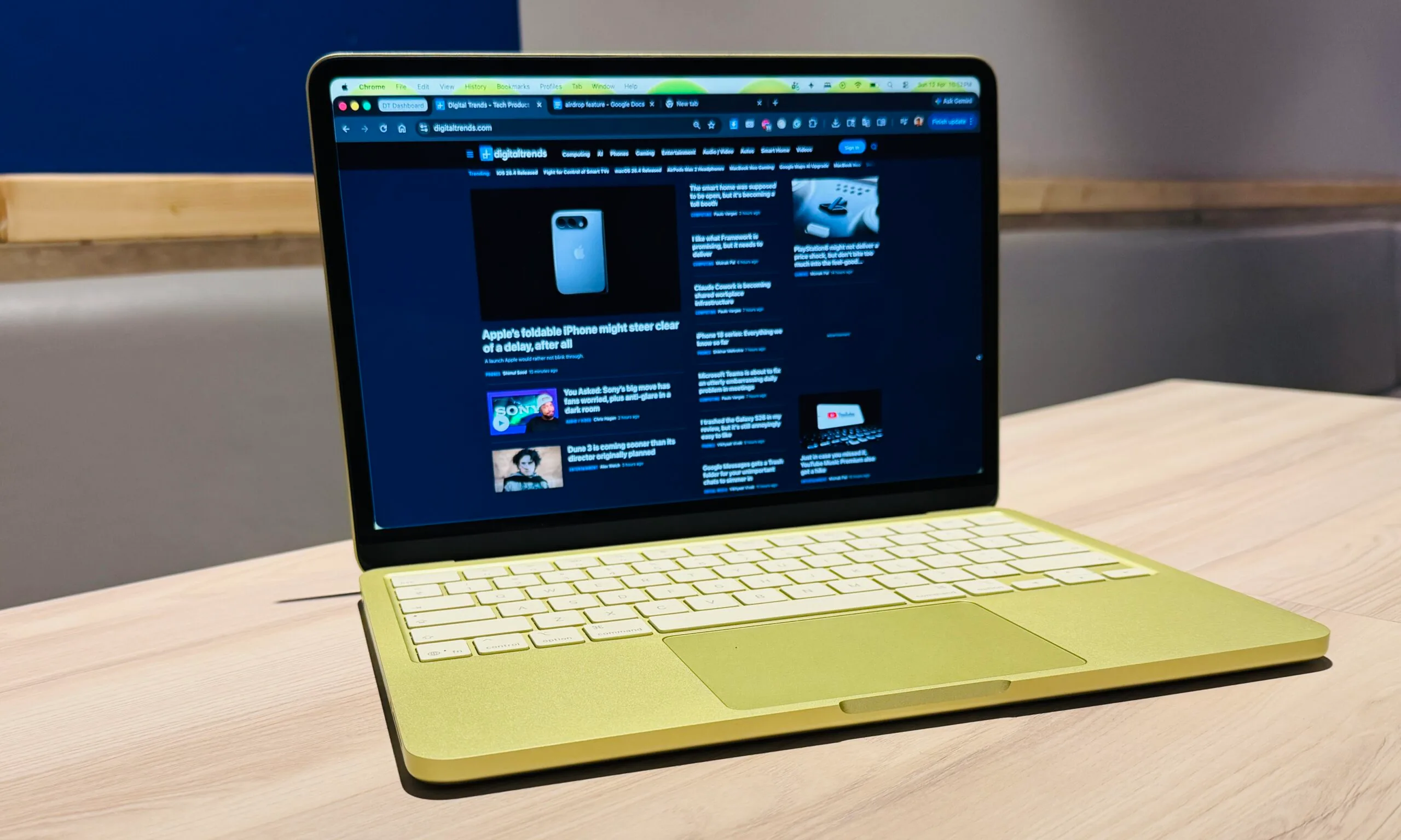 Snapdragon C Targets $300 Windows Laptops to Challenge MacBook Neo
