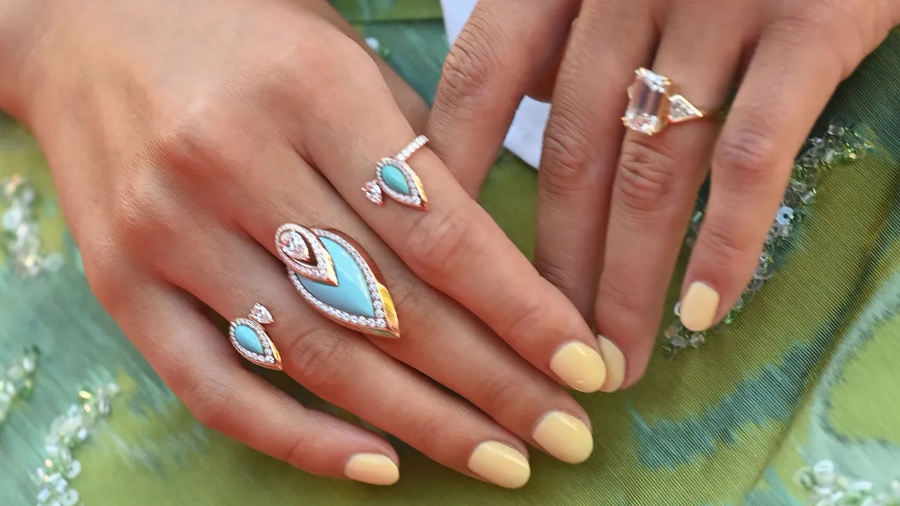 Butter Yellow Nails Are Back: Your Guide to the Soft Summer Manicure